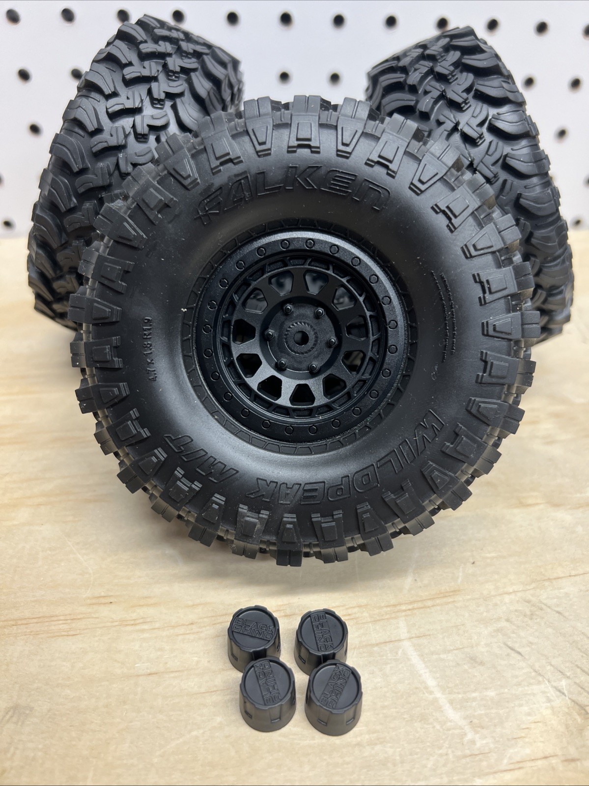 New Axial SCX10 III Basecamp Wheels and Tires Scx10.3 Hubs Rims Premounted