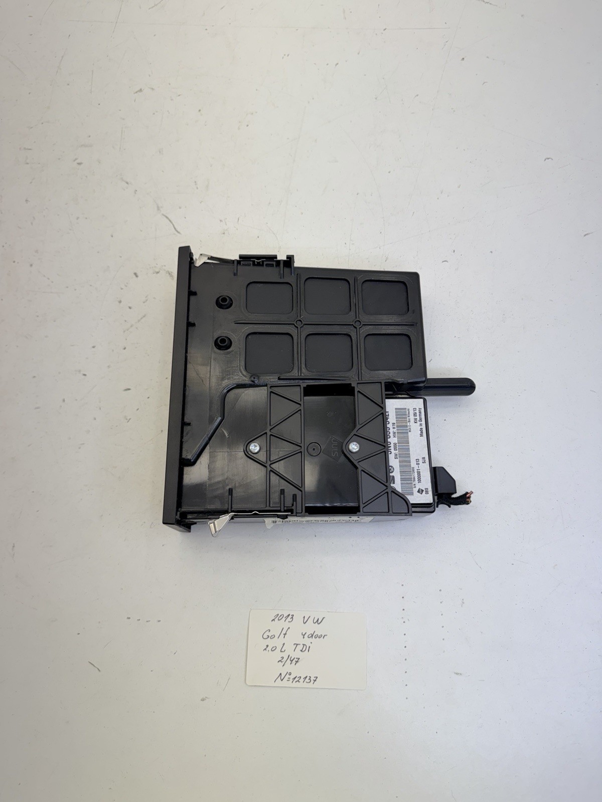 2010-2014 Volkswagen Golf Input Interface Multimedia Module OEM.