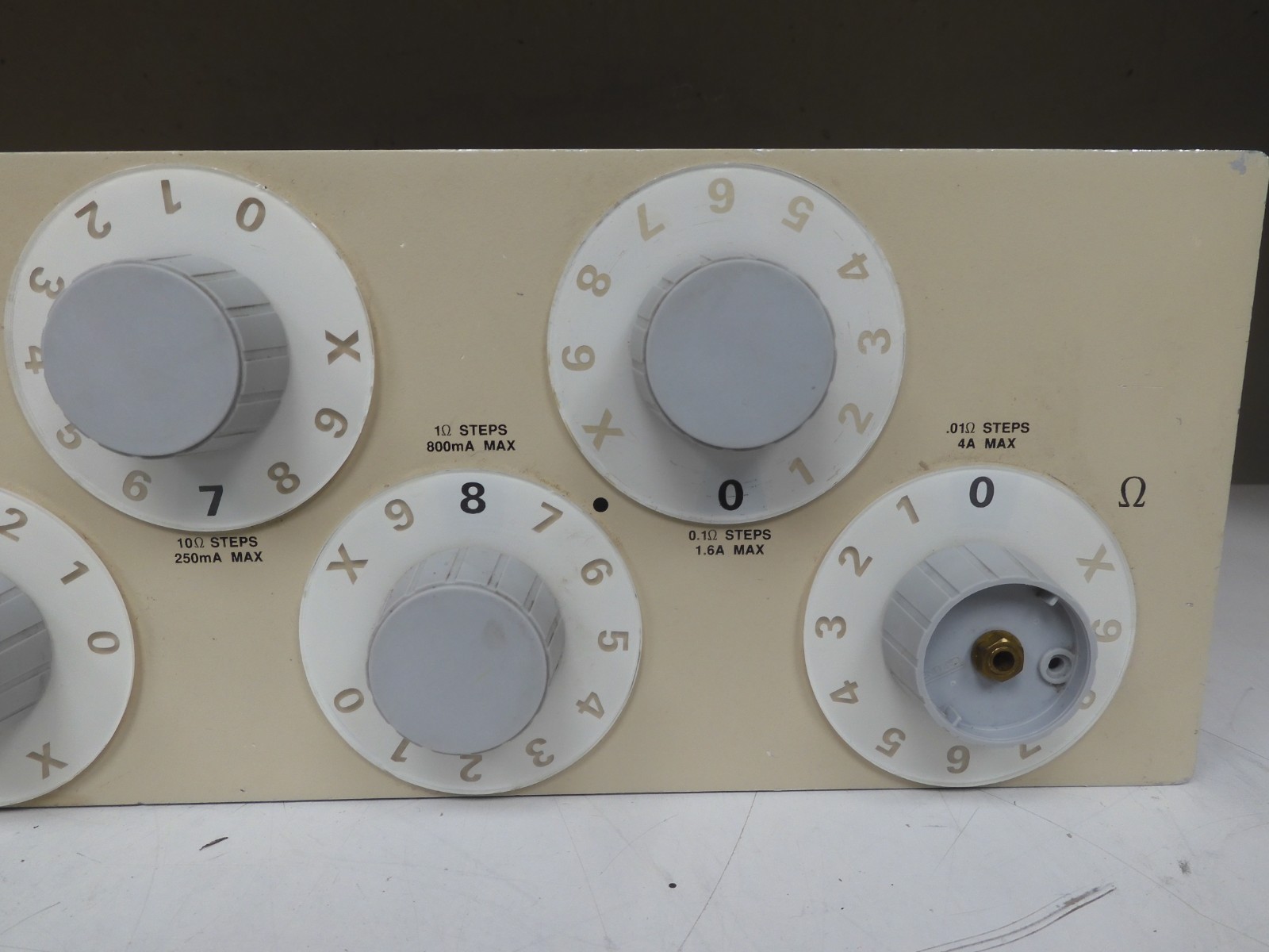 QuadTech/IET Labs - model 1433-29 - Decade Resistor Box - QF69
