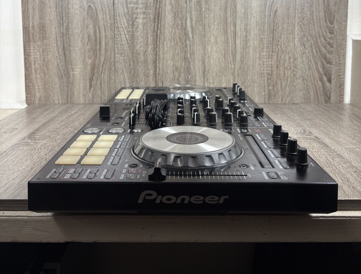 Pioneer DDJ-SX2 Performance DJ Controller With AC Power Adapter Tested.