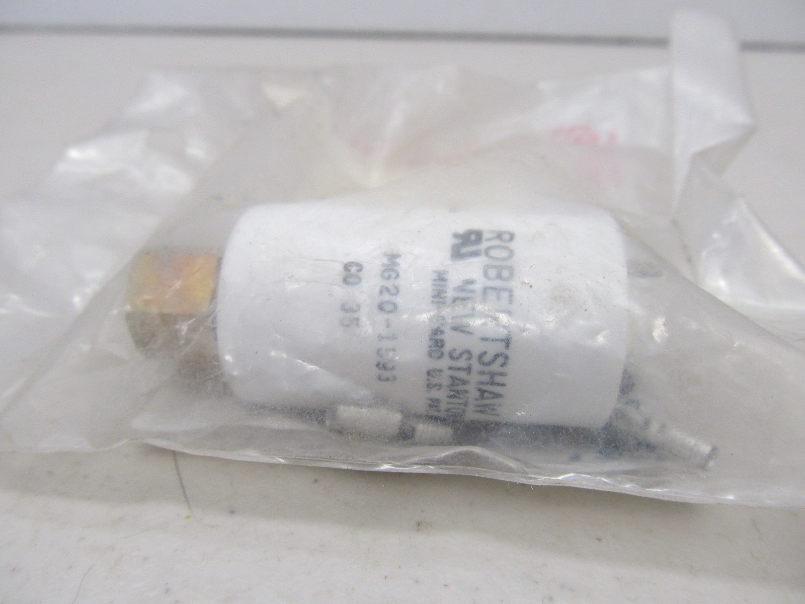 Pressure Control Switch 3100-004 Robertshaw New in Pkg
