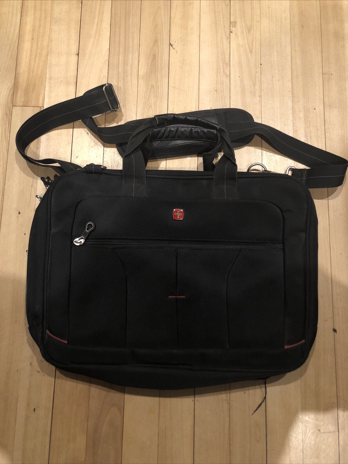 Swiss Gear Carrying Case for 17" Notebook - Black