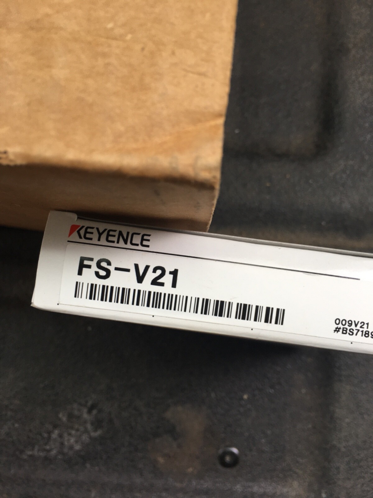 KEYENCE FS-V21, and FU-35FZ, (bin34)