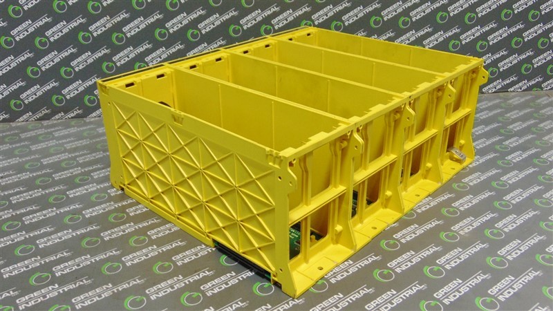 USED GE Fanuc / CNC Express 15M-MCU15999-001R00 8 Slot Backplane Module