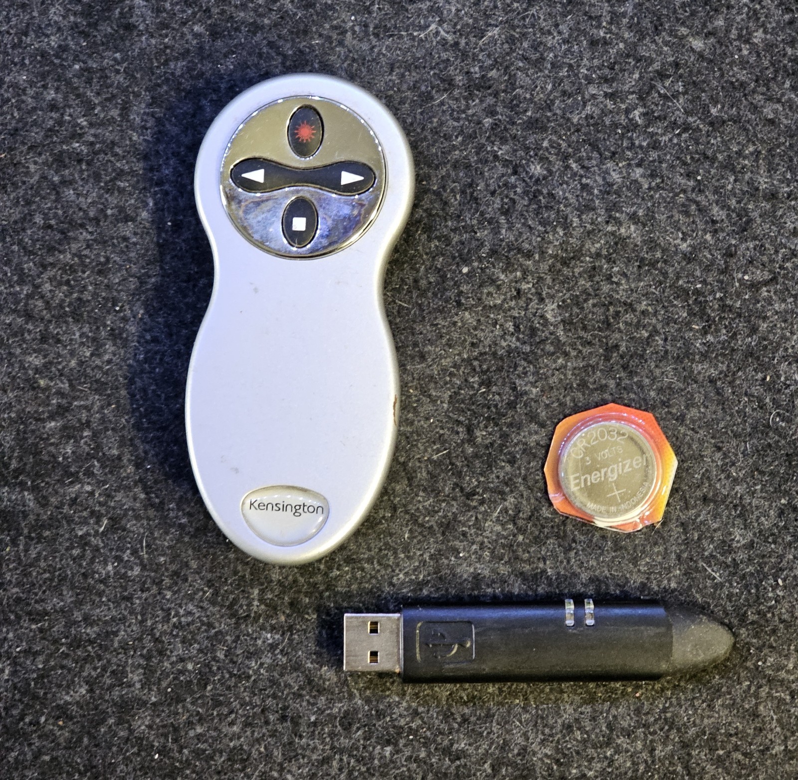 Kensington 33062 Wireless Built-in Laser Presentation Remote Control w/ usb