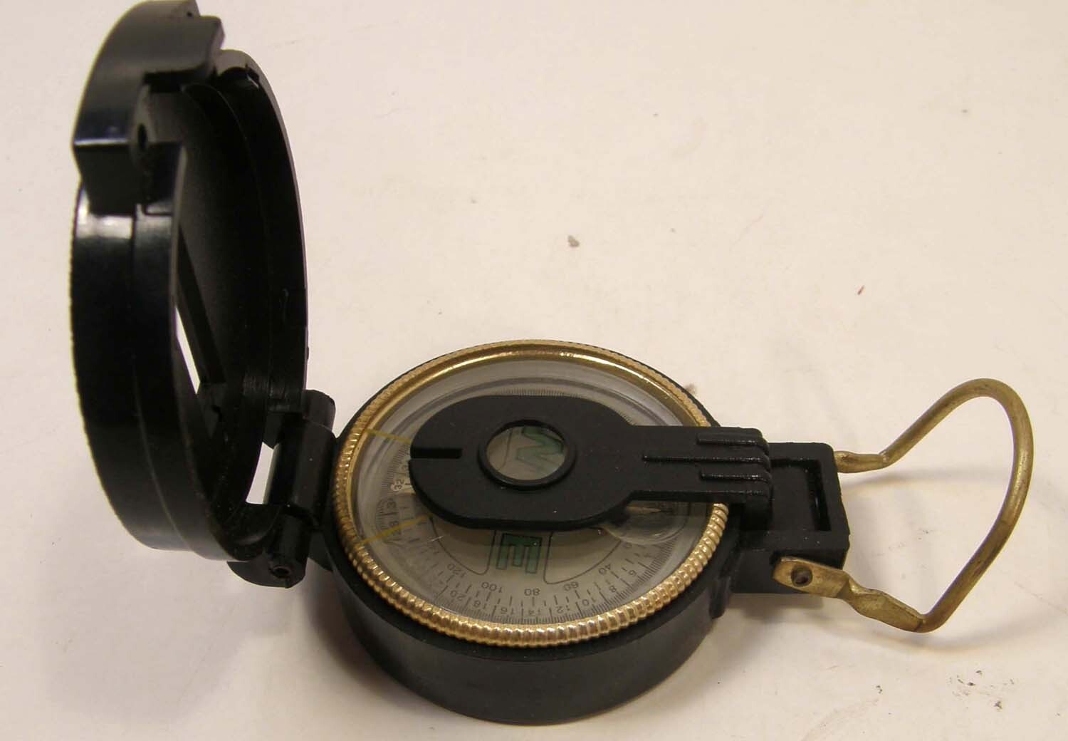 VINTAGE MILITARY ENGINEER CORPS STYLE DIRECTIONAL FOLDING POCKET COMPASS