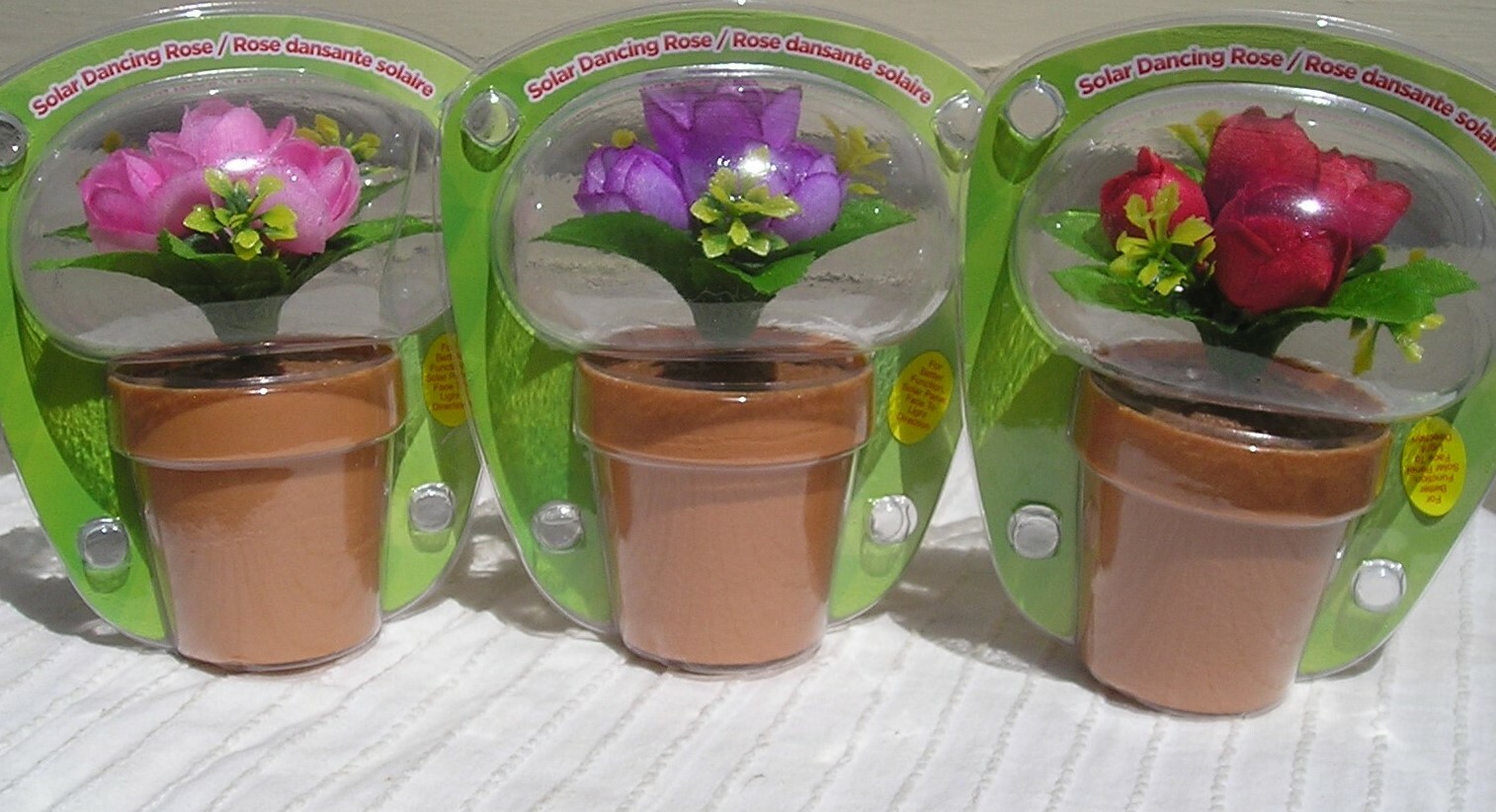 SOLAR POWERED DANCING ROSE BOUQUET / EACH ONE SOLD SEPARATELY