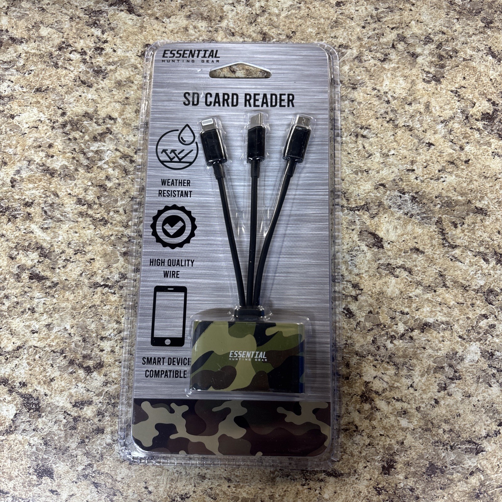 Essential Hunting Gear Compact SD Camo Card Reader - NIB