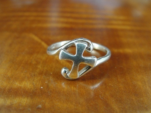 Cross with Curves Band Sterling Silver 925 Ring Size 6 1/4