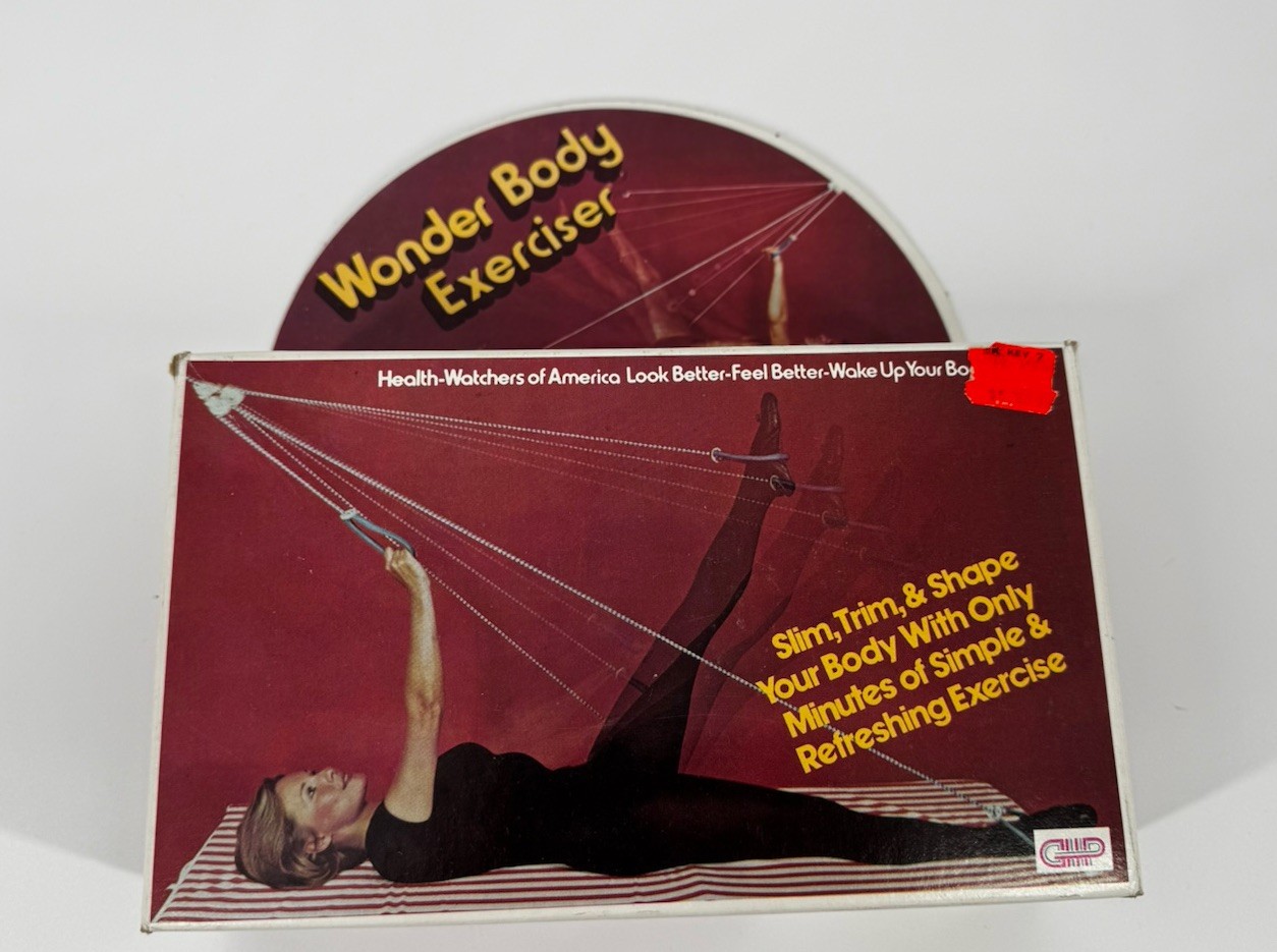 Vintage 70s WONDER BODY EXERCISER Slim Trim & Shape / Red #3060