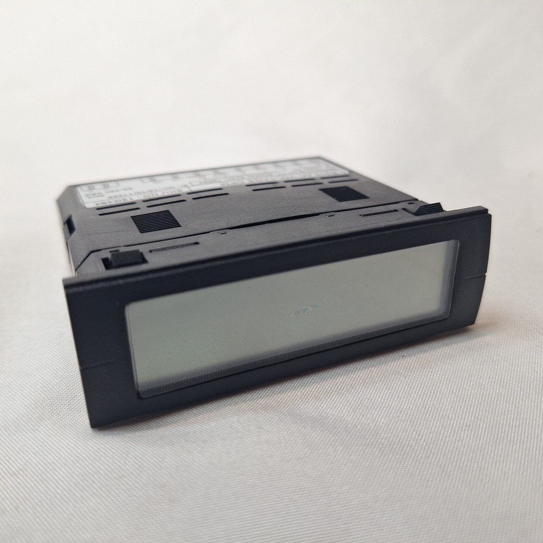 Value Collection 12G484 1999 Display Span 200V LCD Digital Panel Meter