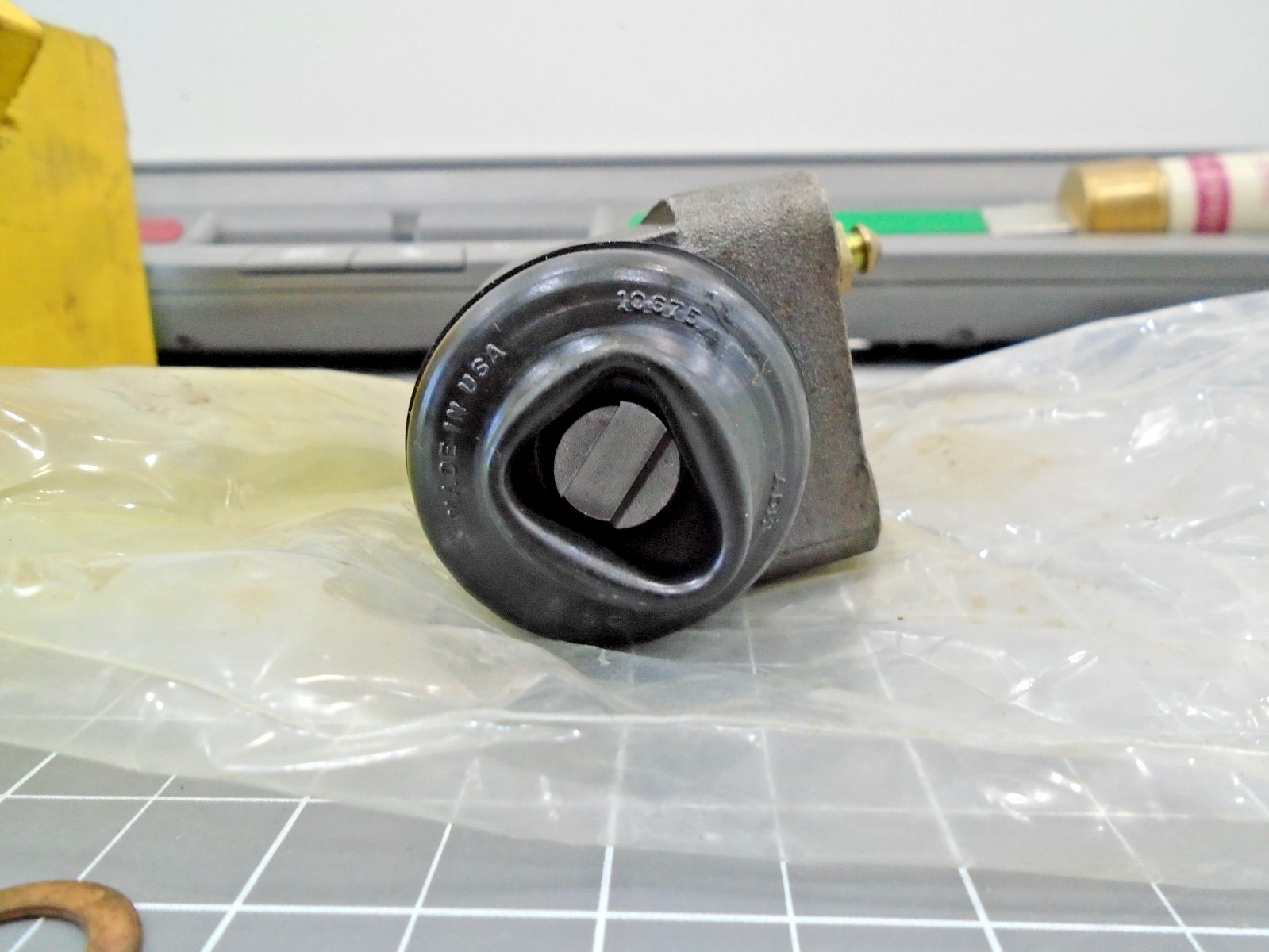 NEW Euclid Hydraulic Brake wheel Cylinder E-5180
