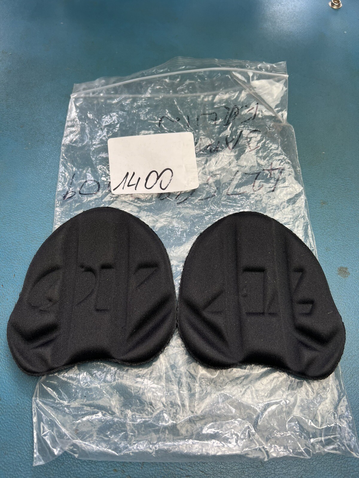 Oval helmet pronge pads Sku1400