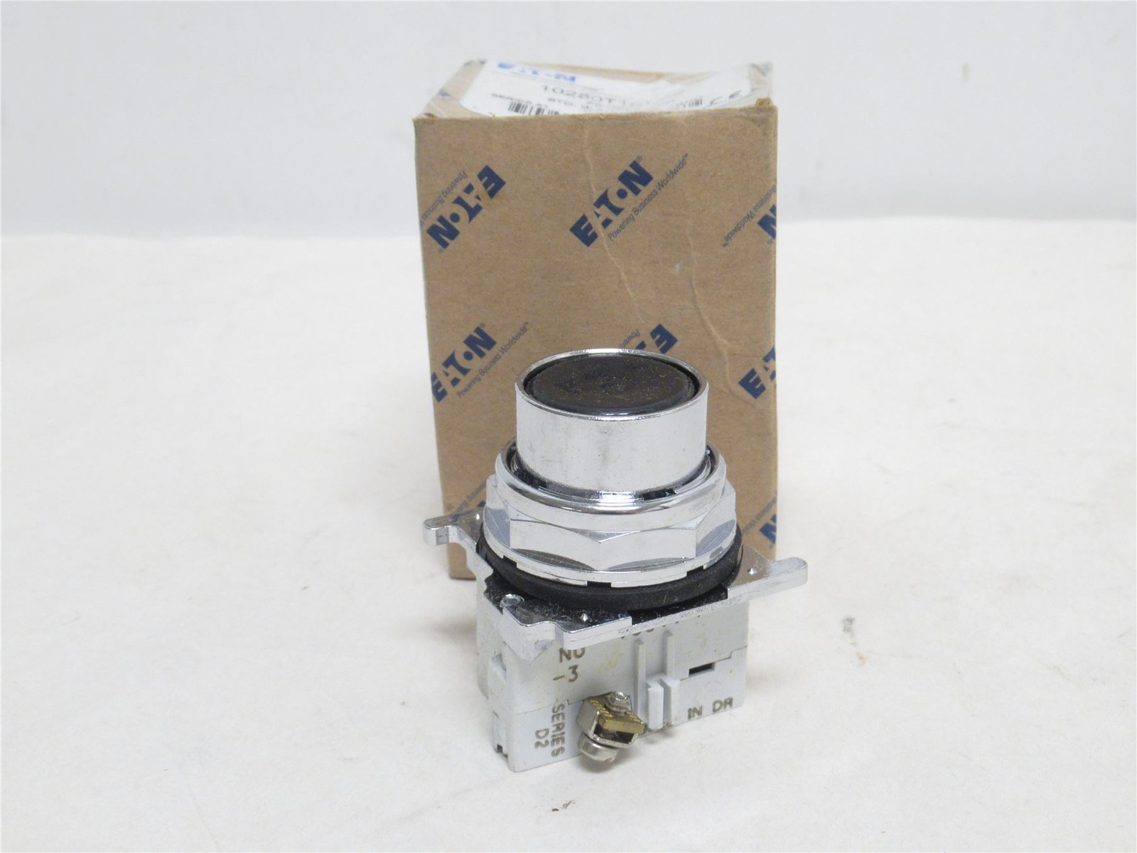 240218 New In Box; Eaton 10250T101-53 Push-Button Operator; Momentary; Black