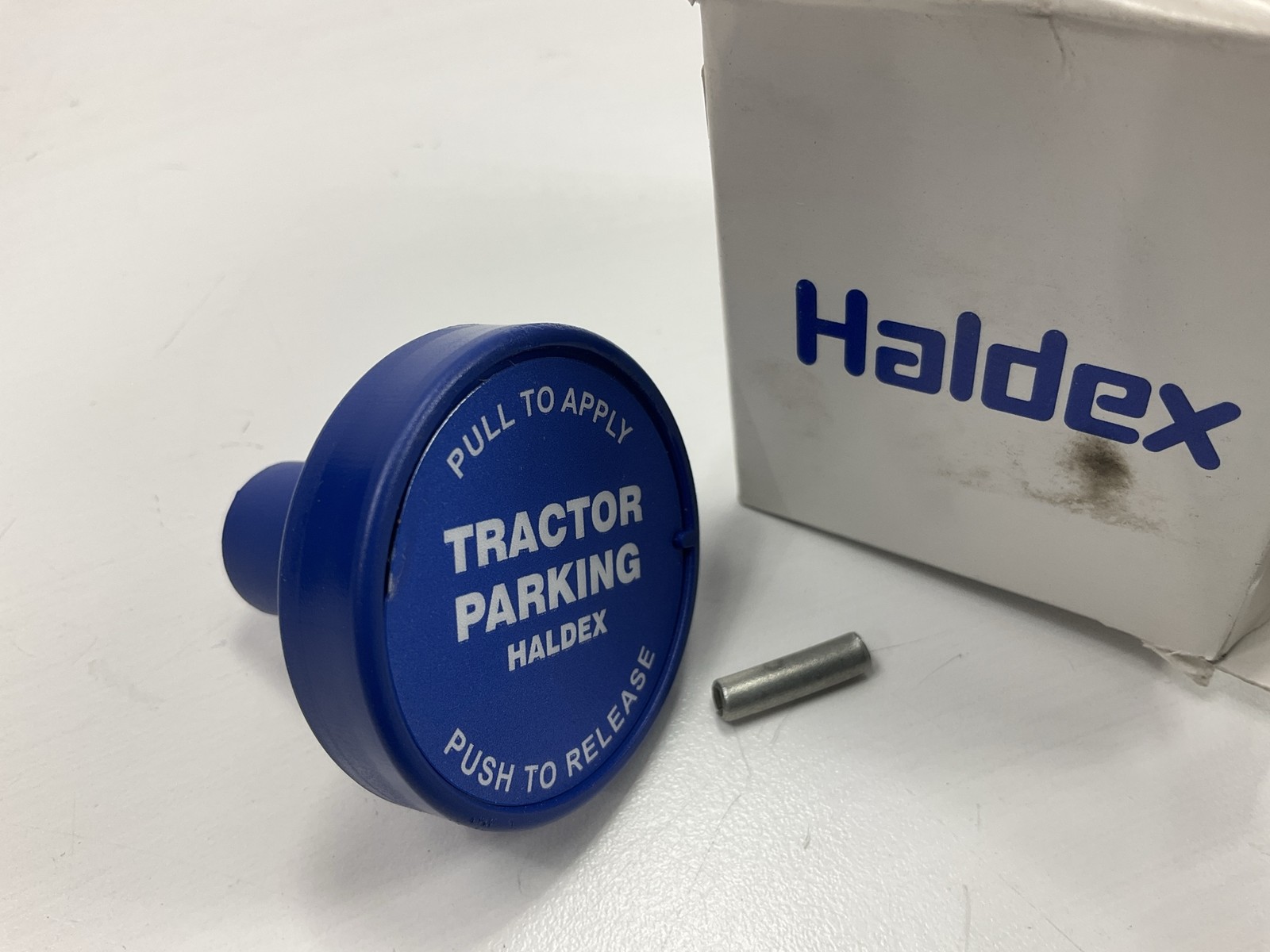 Haldex KN20902 Tractor Parking Knob For Pin Type Push-Pull Valves