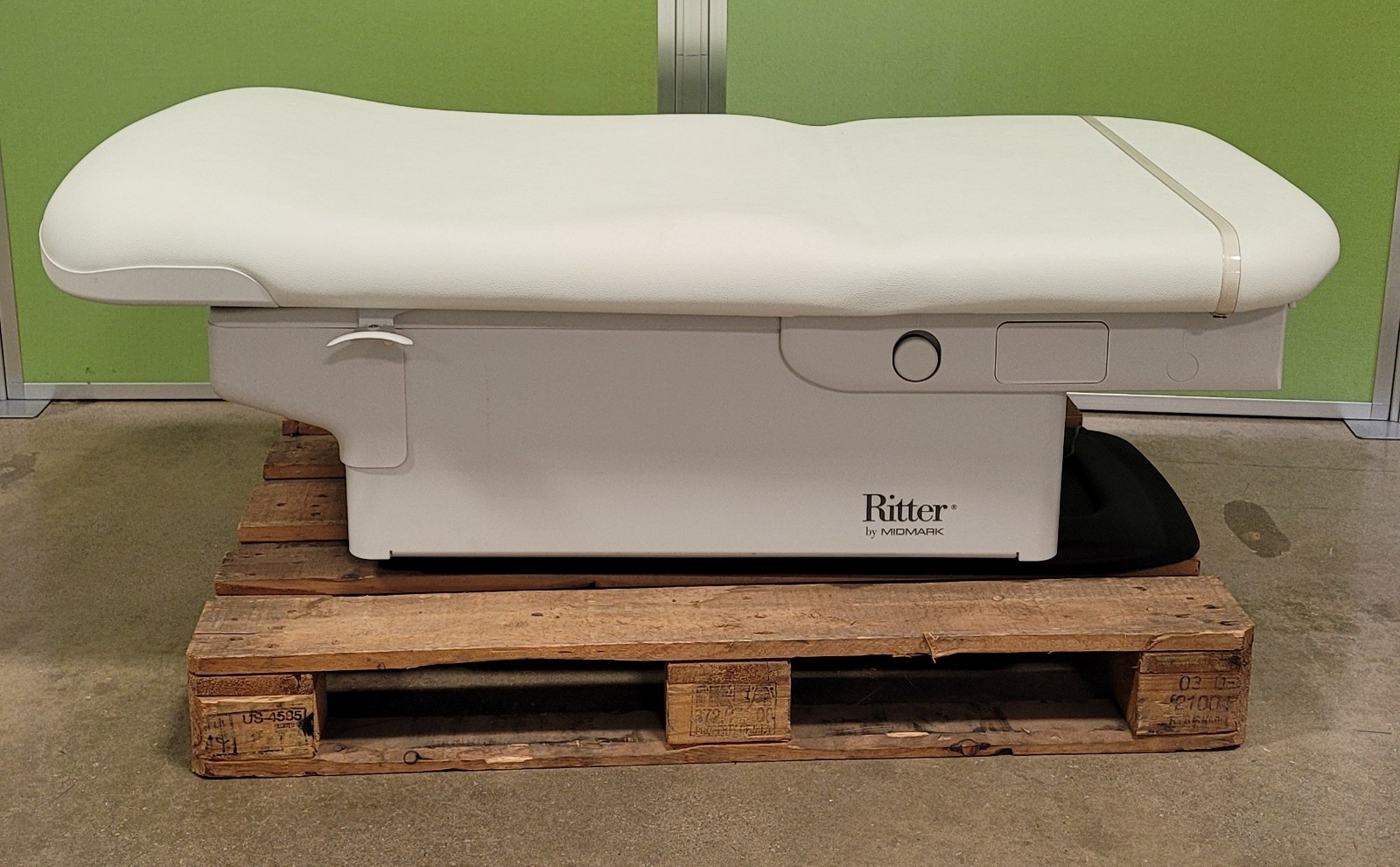 Midmark Ritter 224 Exam Table