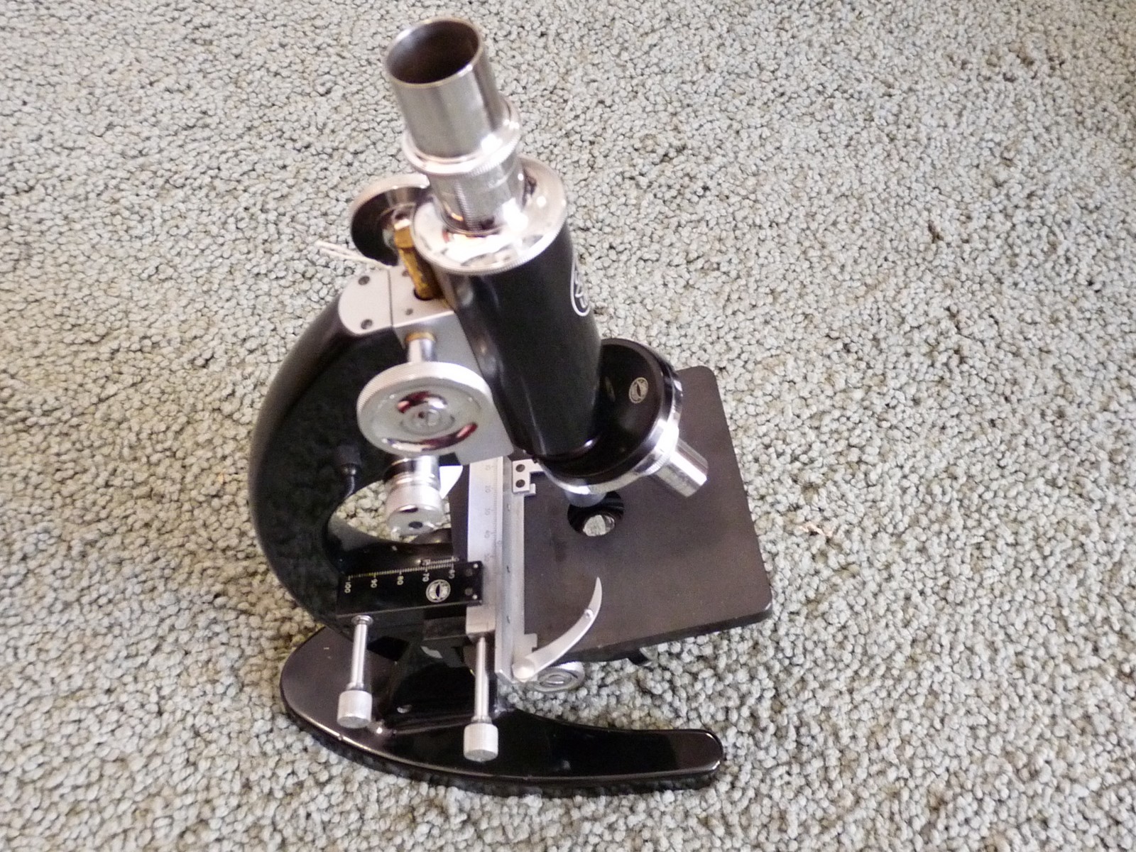BAKER LONDON SCARCE HIGH QUALITY MICROSCOPE W CASE AND LENSES 879