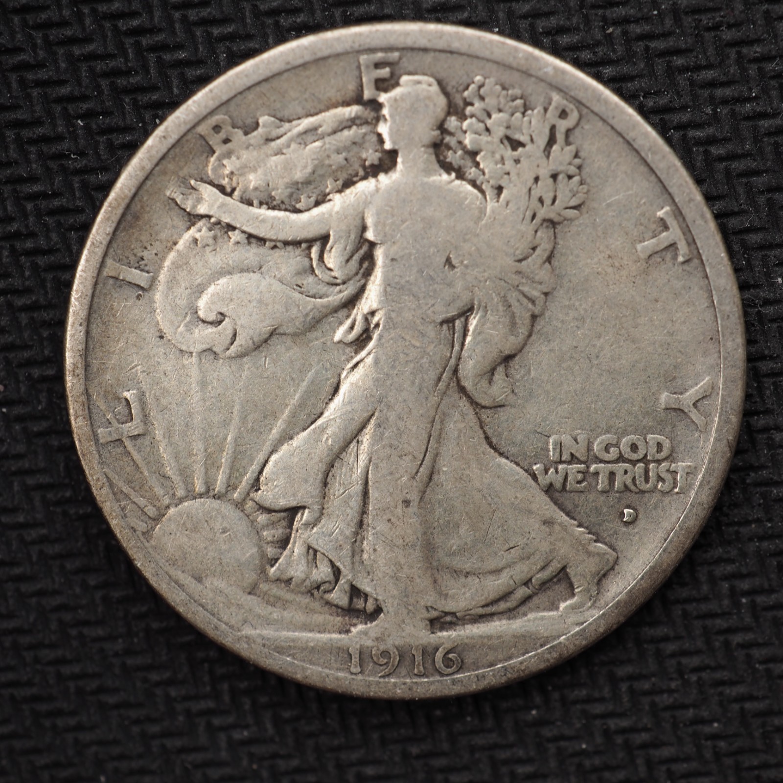 1916   *D* LIBERTY  WALKING SILVER HALF DOLLAR *FREE SHIPPING** C4328