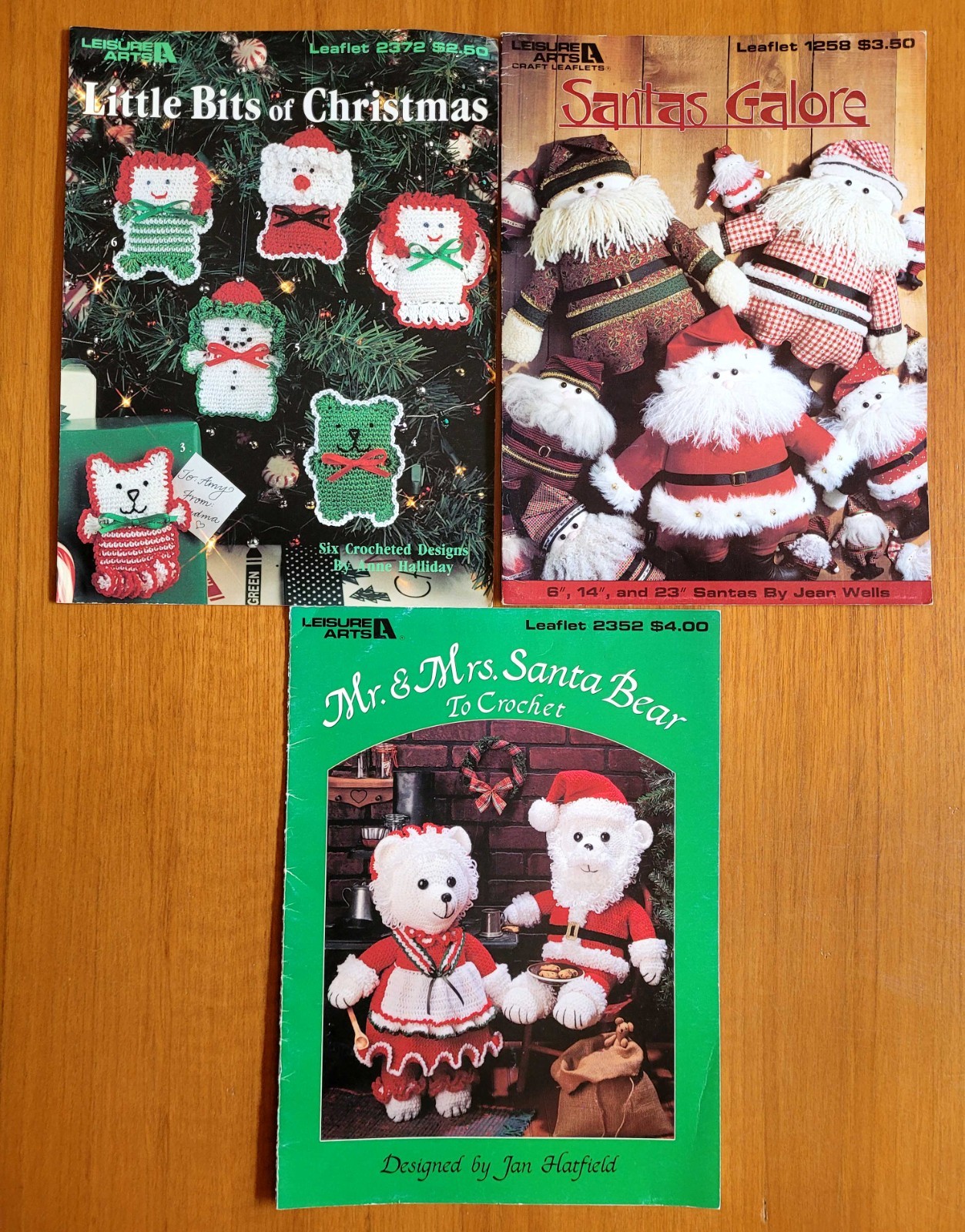 Lot of 3 Vintage Craft Leaflets Holiday Christmas Patterns Leisure Arts *e*
