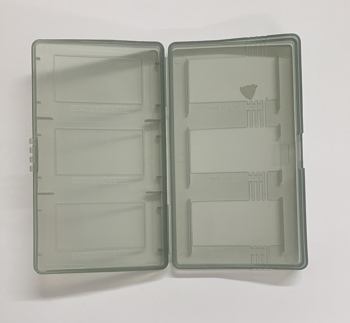 Nintendo DS 3-Slot Video Game Hard Plastic Case