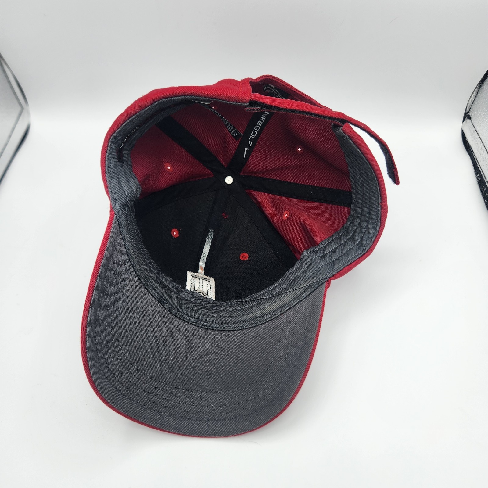 Nike Tiger Woods Golf Hat Maroon Performance Strapback Cap Hat OSFa EUC