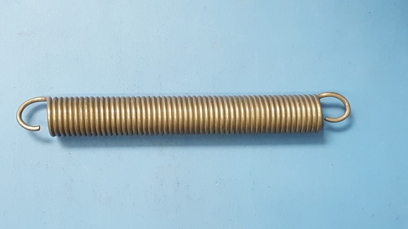 Extension Spring , 94135K93 ,  8" Long , 0.960" OD , 0.121" Wire Diameter