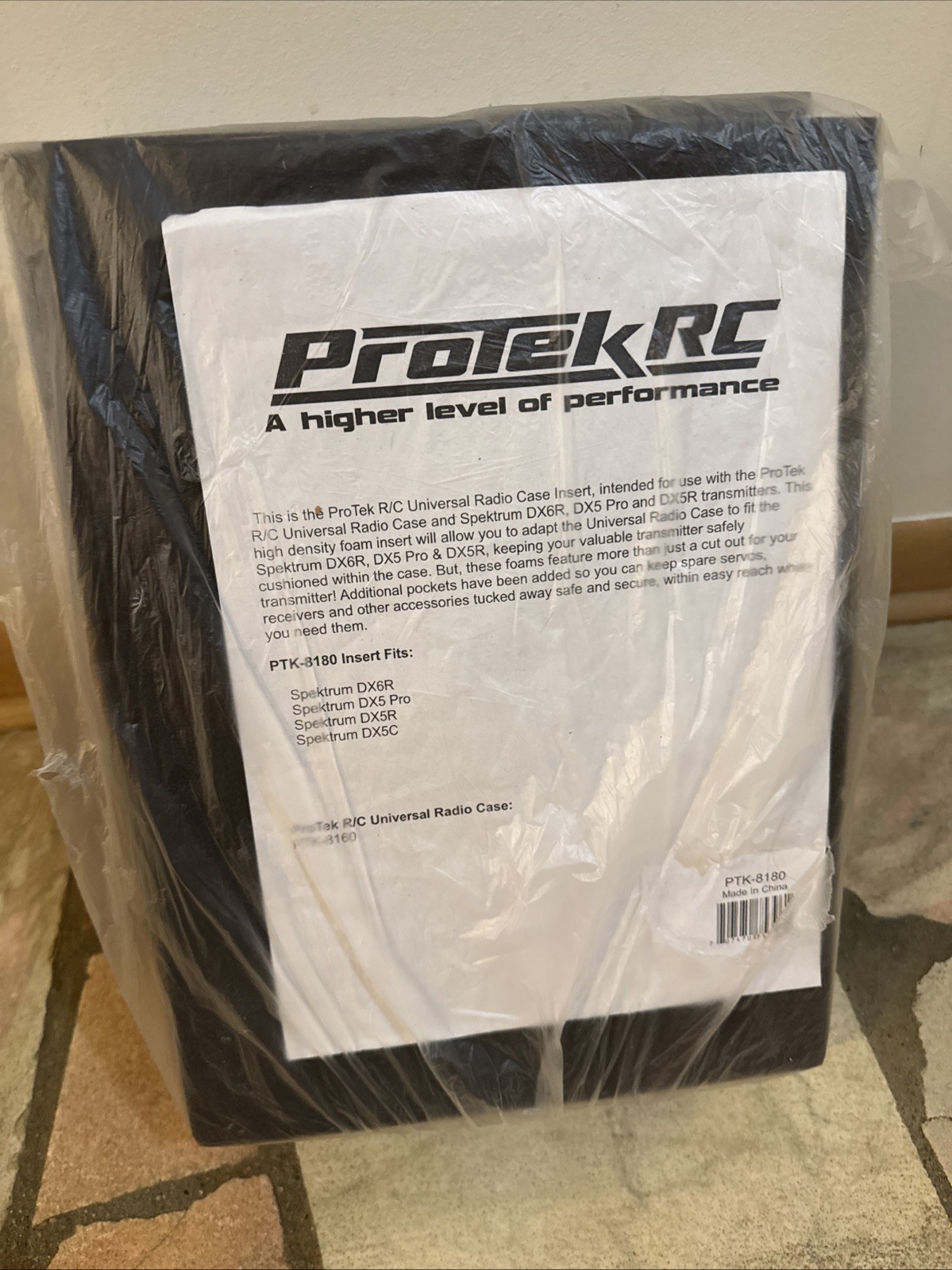 ProTek RC PTK8180 Universal Radio Case Insert (Spektrum DX6R & DX5R)