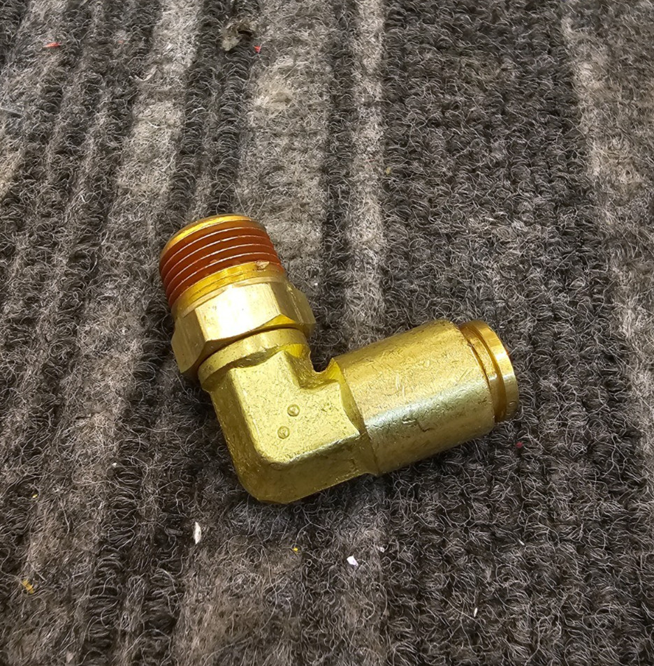 (QTY 18) 3/8 Male NPT X 3/8 OD TUBIING DOT AIR BRAKE 90 DEGREE SWIVEL ELBOW