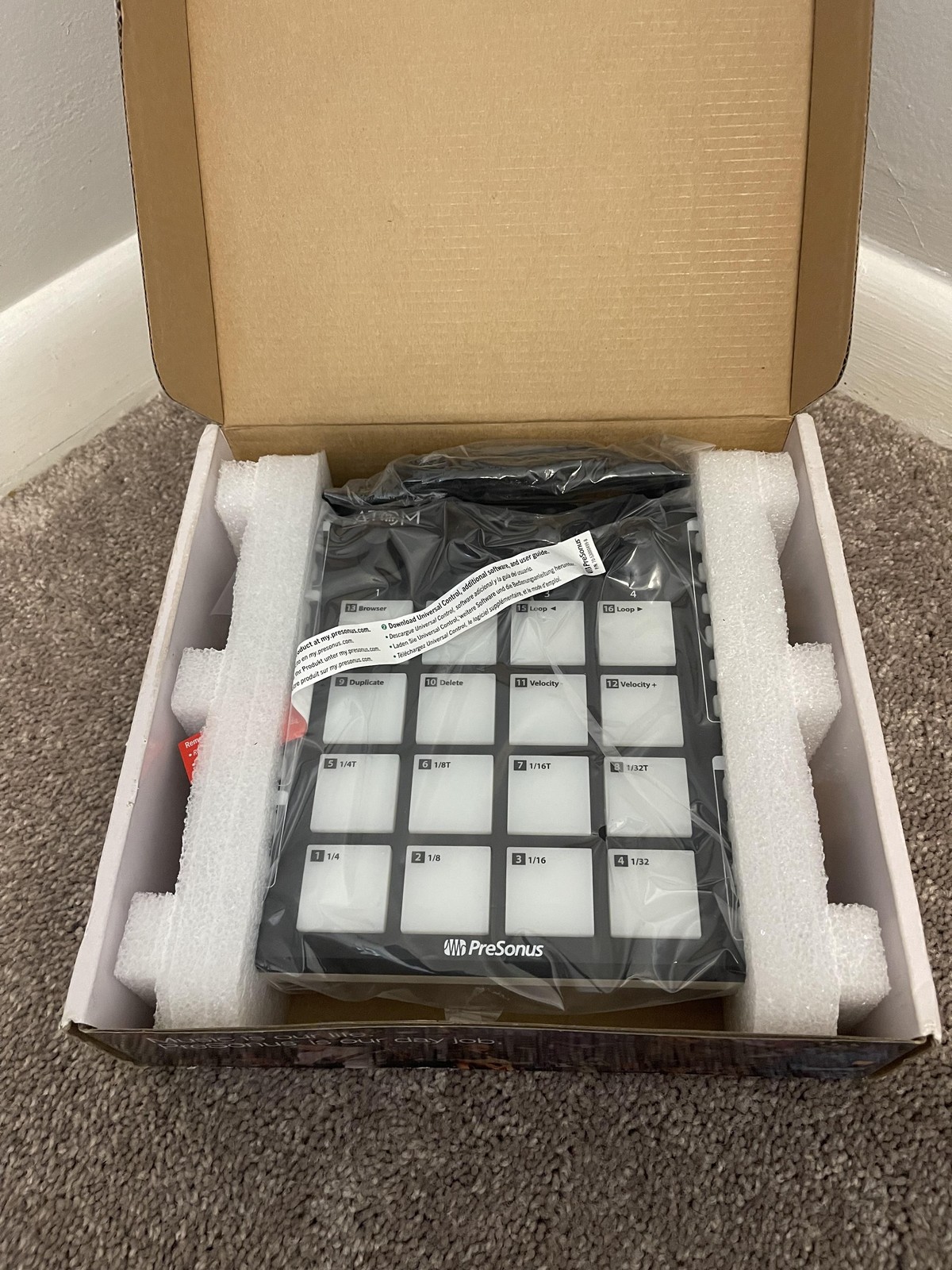 PreSonus ATOM Pad Controller USB MIDI RGB Pads Studio One Artist PC Mac