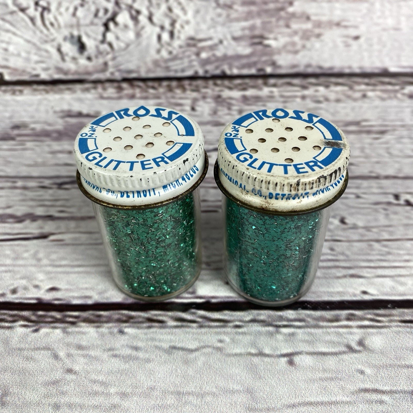 Vintage Ross Aluminum Glitter Emerald Green 3/4 oz Shaker Jar 1980's Lot of 2