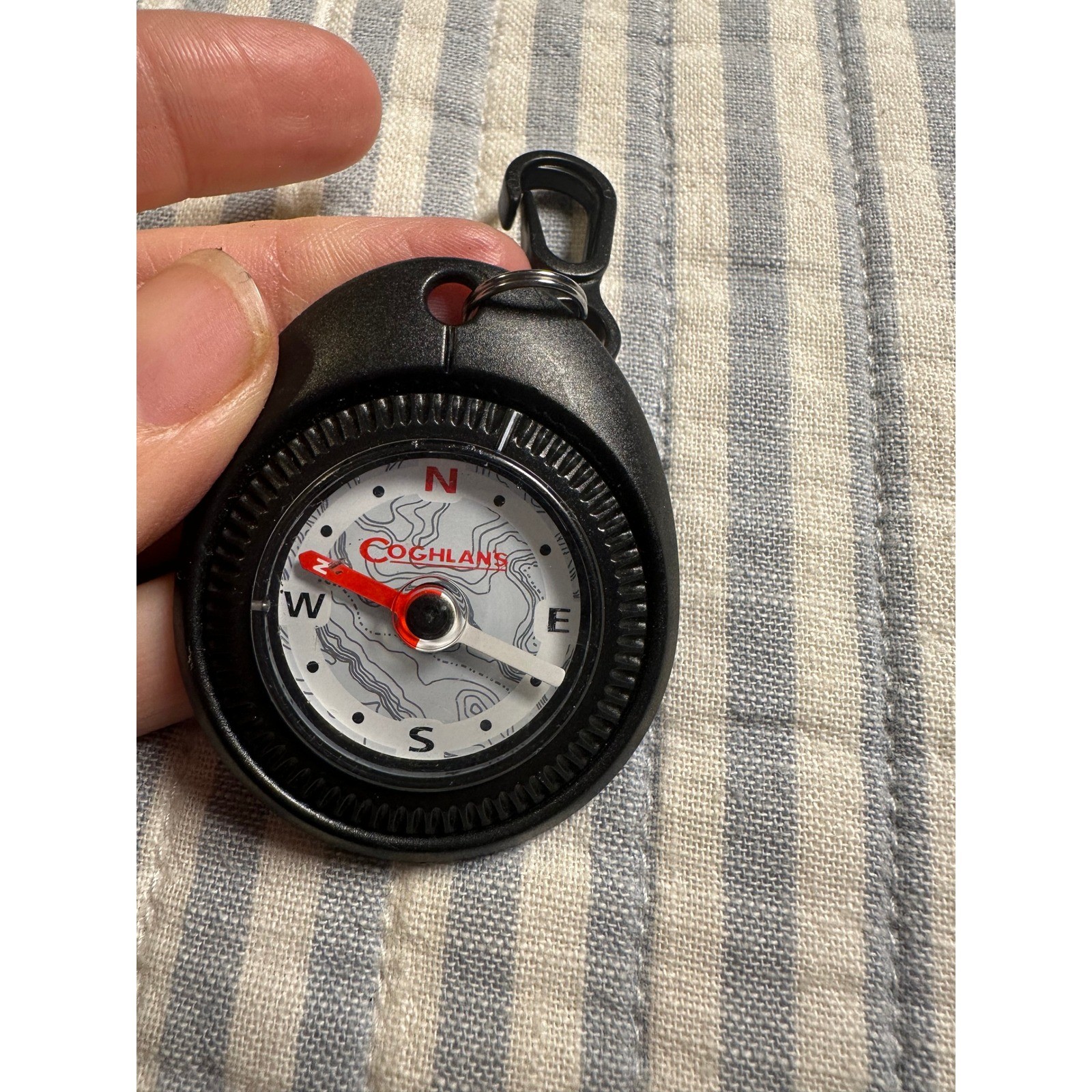 Coghlan's Zipper Pull Compass Black Clip On Hiking Camping Emergency Navigation