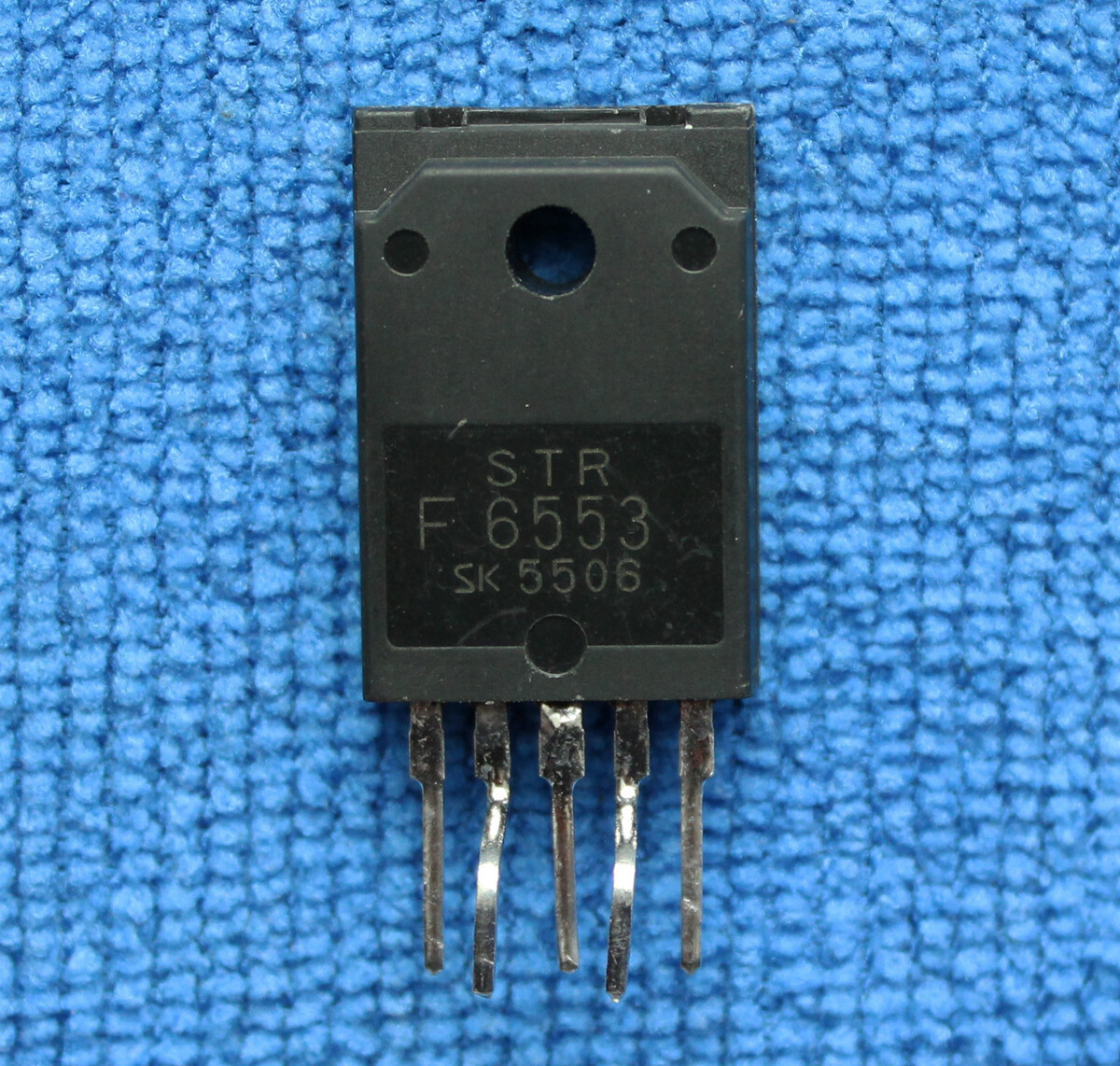 2pcs STRF6553 STR F 6553 Integrated Circuit IC