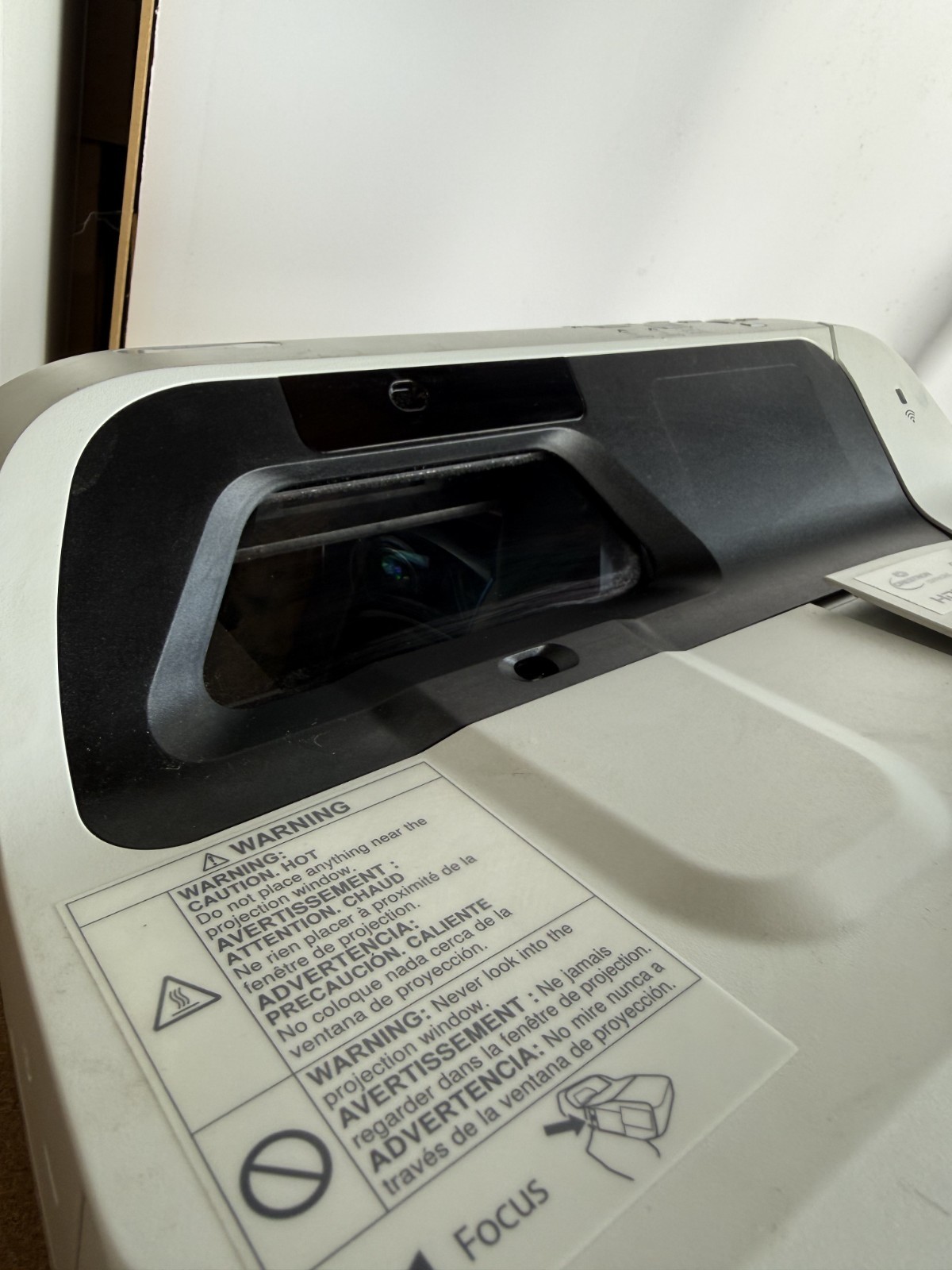 Epson LCD Projector PowerLite 685W Model H744A