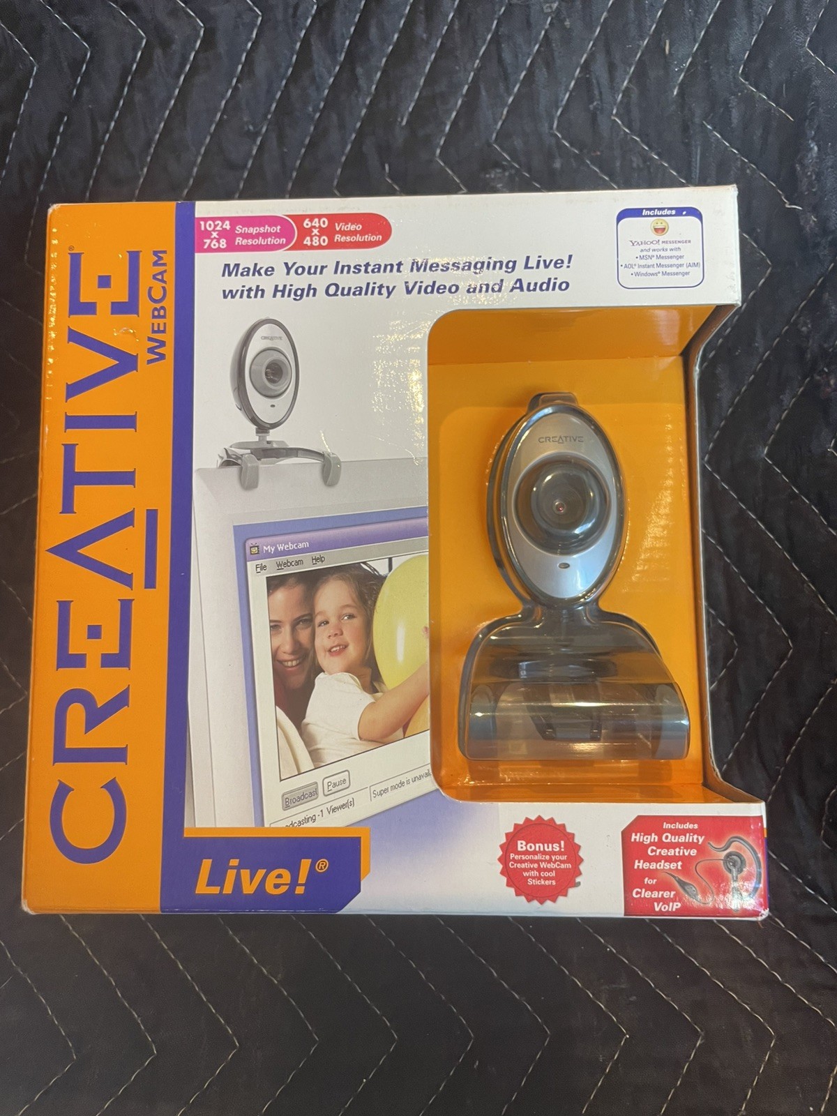 New! Creative Labs Webcam Live Messenger USB Wired Webcam Built In Microphone