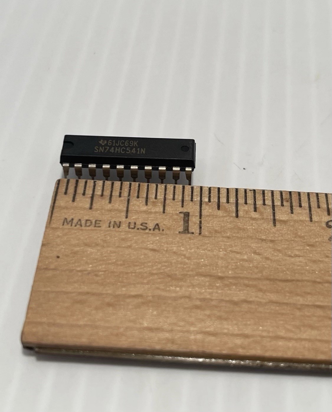 Texas Instruments Semi SN74HC541N