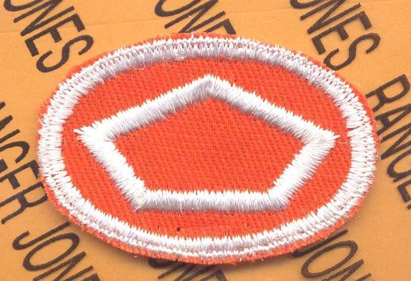 US Army 82nd Signal Battalion Airborne para oval patch #B c/e
