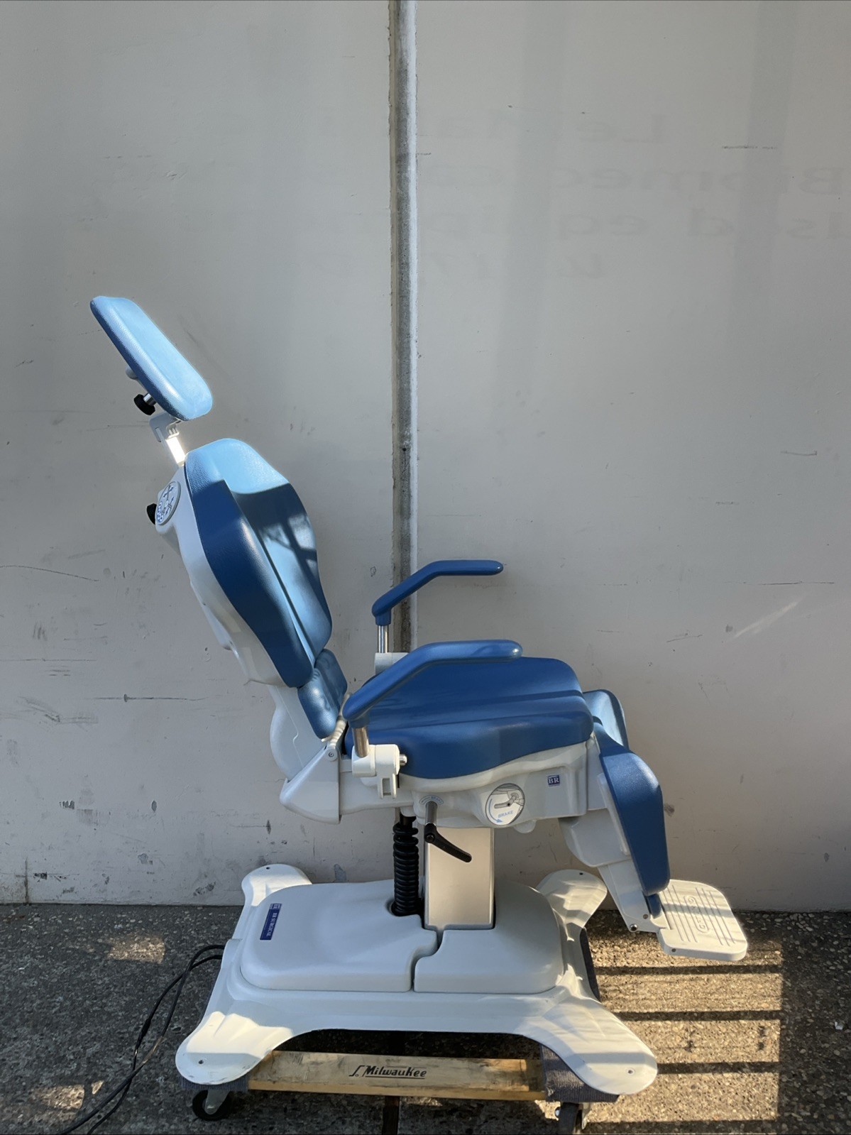 Optomic OP-S7 BR Surgical Medical Dental Chair
