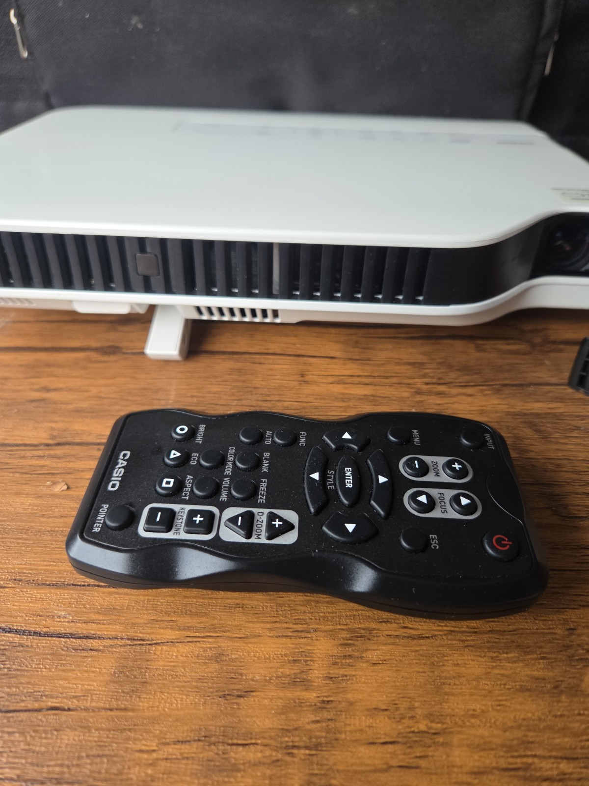 Casio XJ-A140V Projector
