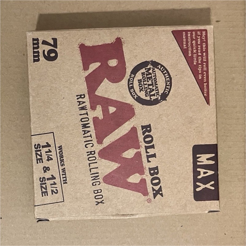 RAW 79mm Automatic Rolling Box MAX for 1 1/4 & 1 1/2 Size Cigarette Papers