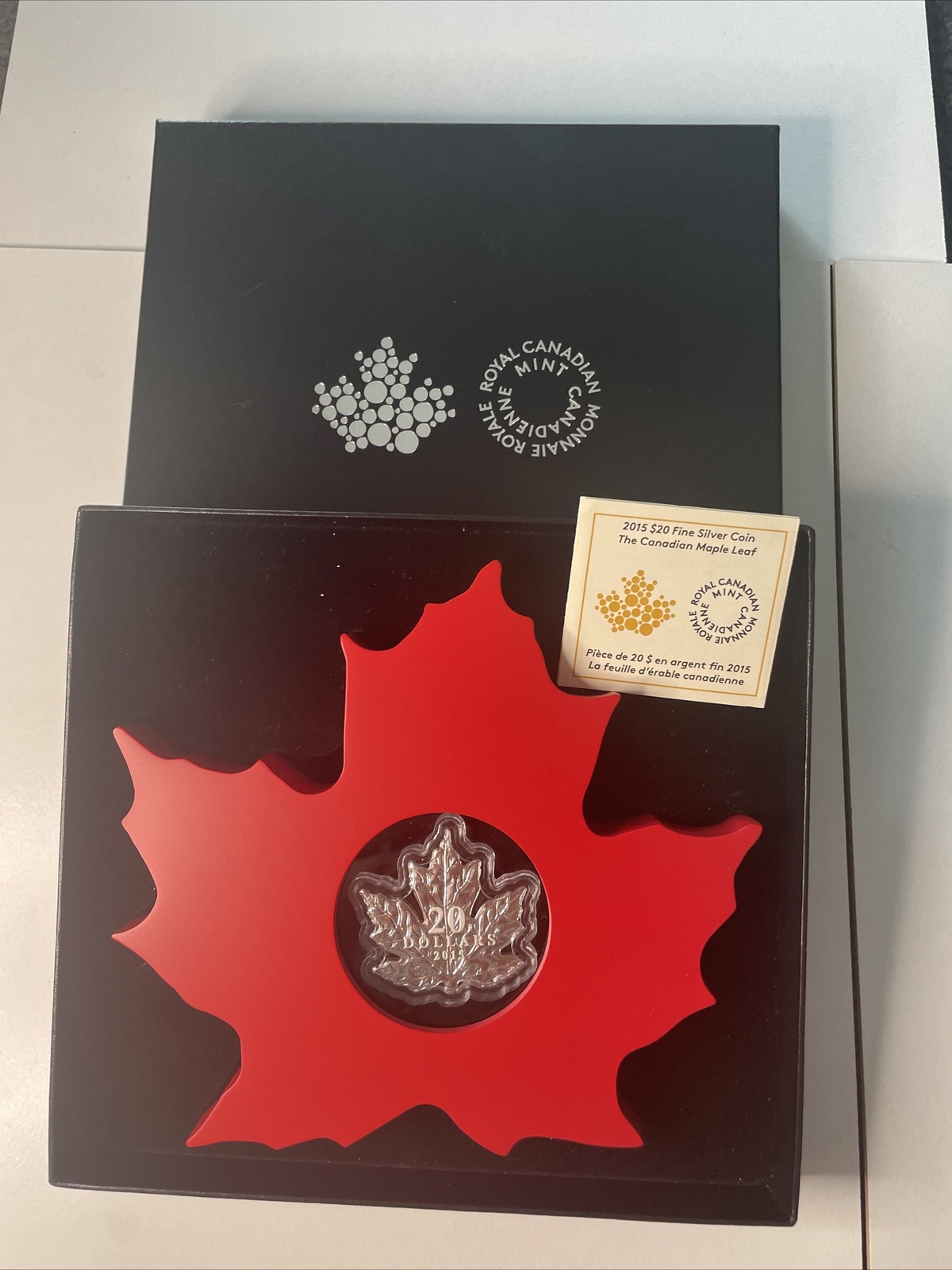 Canada $20 2015 Maple Leaf Fine Silver Coin In Maple Leaf Display Case