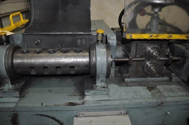 1/4" SHUSTER WIRE STRAIGHTENER AND CUT OFF