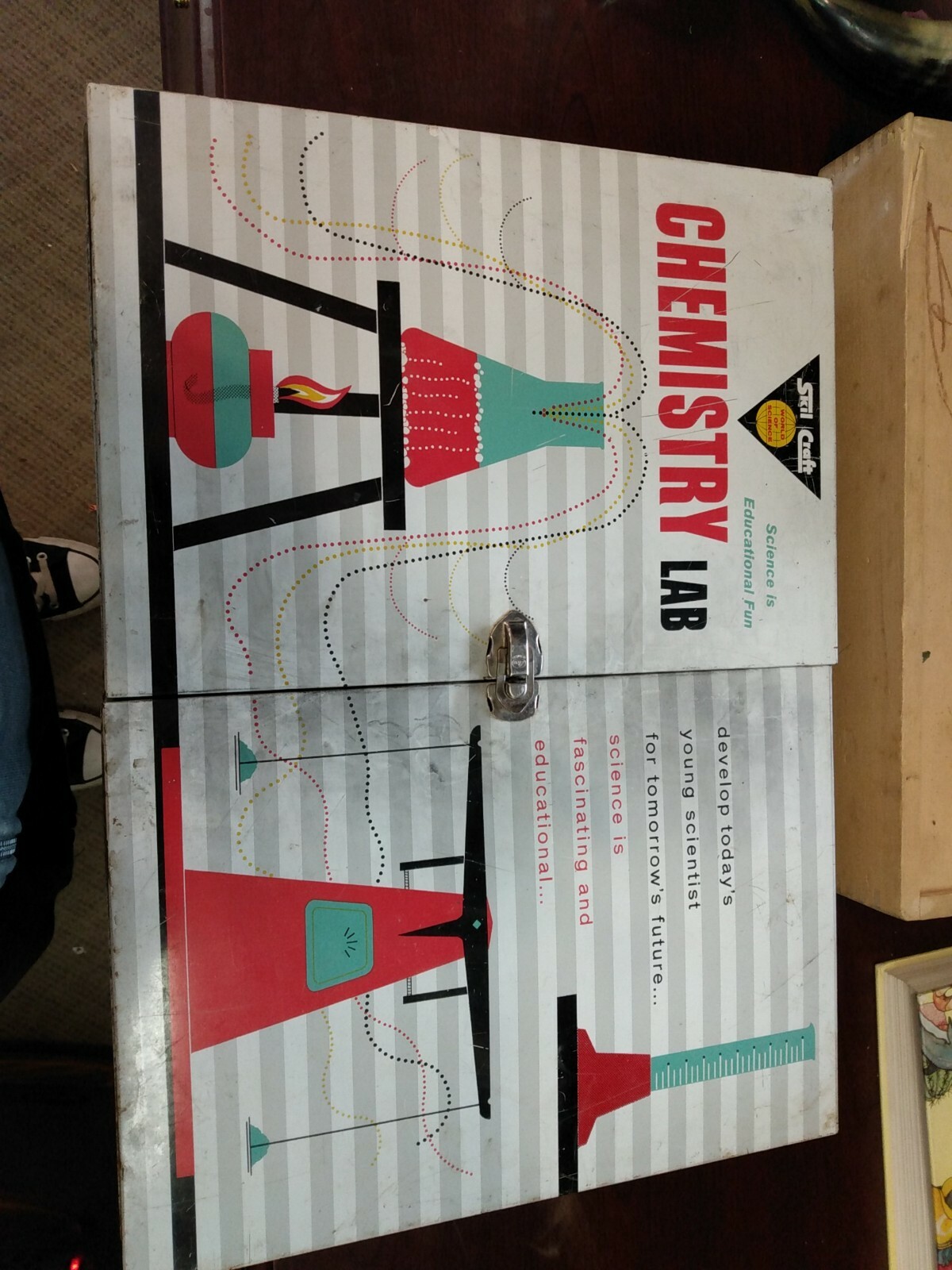 Vintage Skill Craft Chemistry Lab. (Cm)