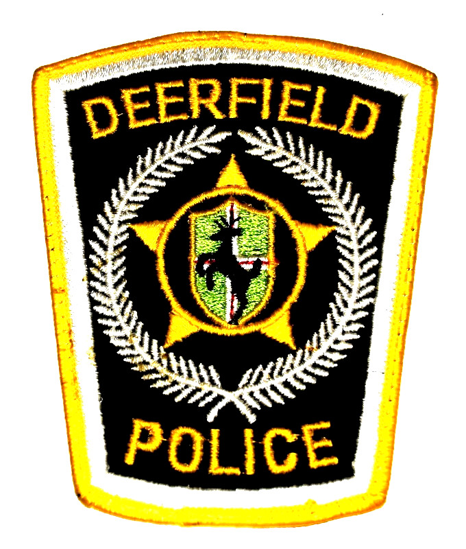 DEERFIELD ILLINOIS Police Patch CITY SEAL DEER WREATH VINTAGE OLD MESH USED 4J