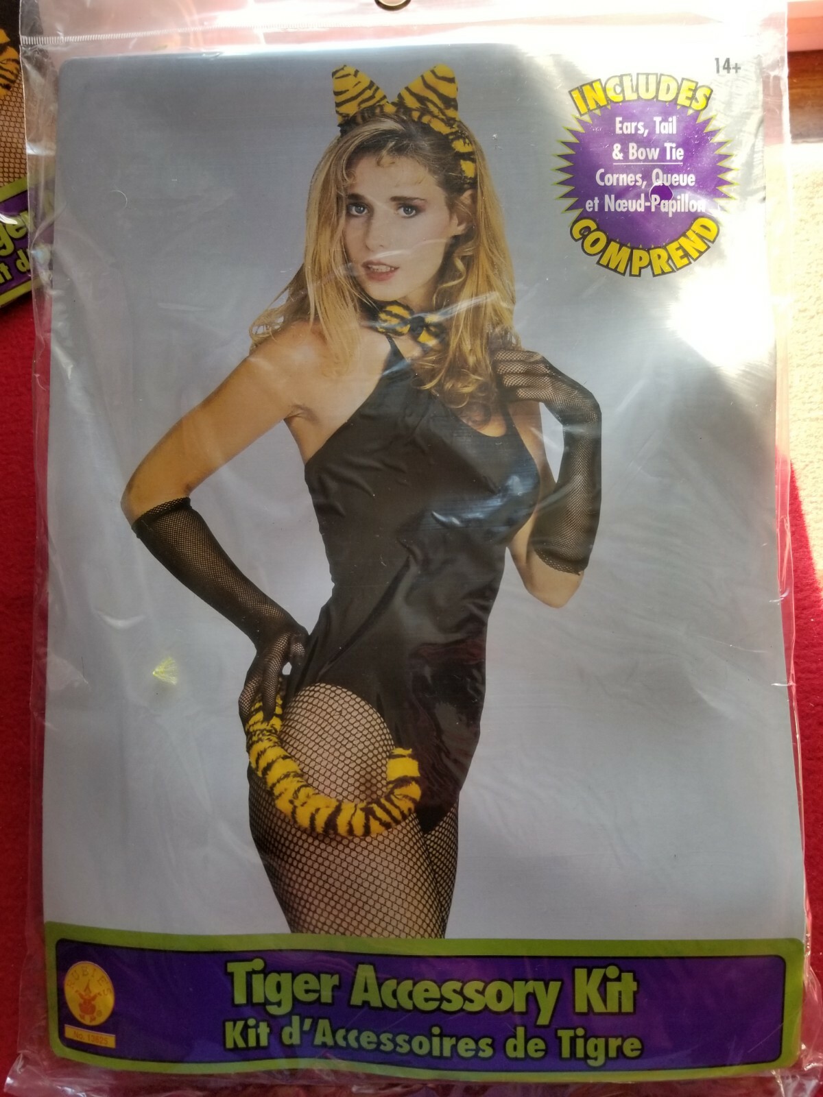 Woman's sexy Tiger Halloween Accessory Kit