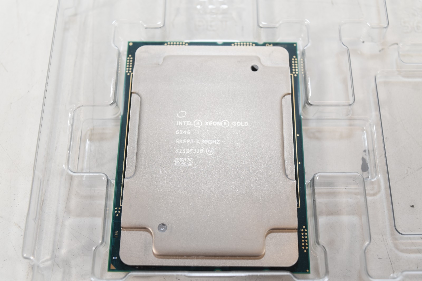 Xeon Gold 6246 SRFPJ 3.30GHz 12-Core Processor
