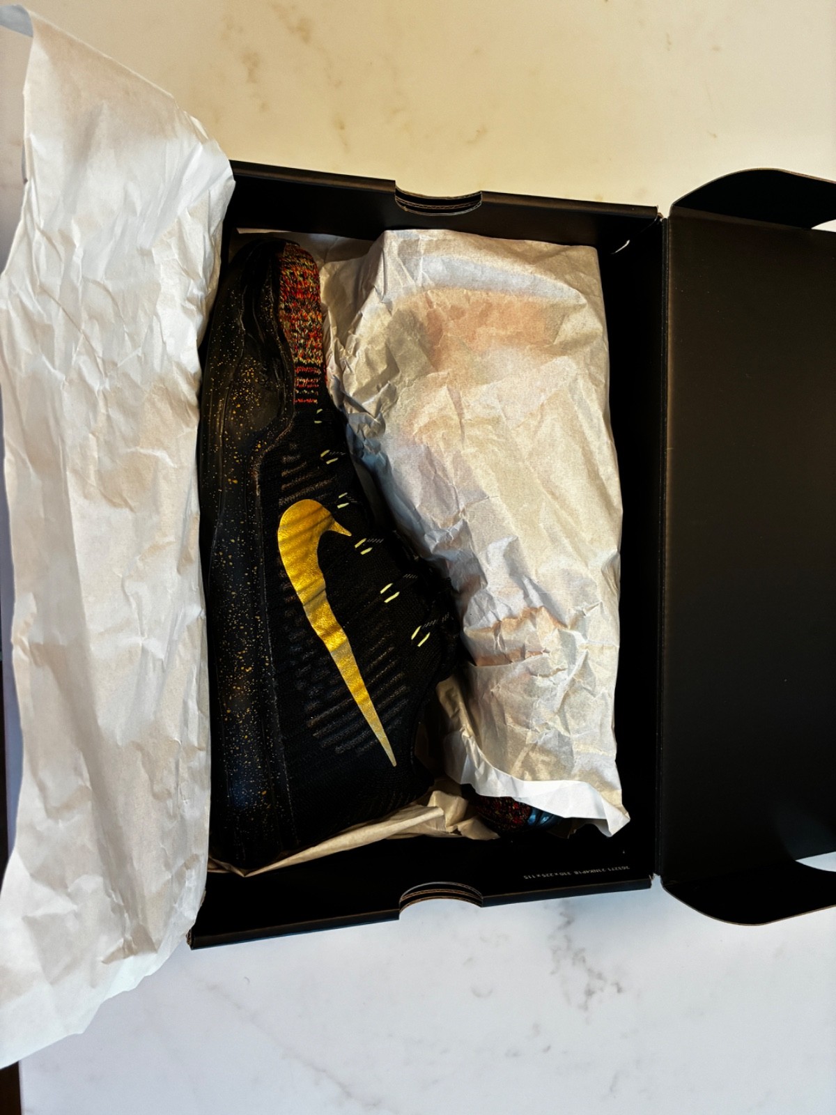 kobe 10 christmas size 12- ships fast- worn a couple times
