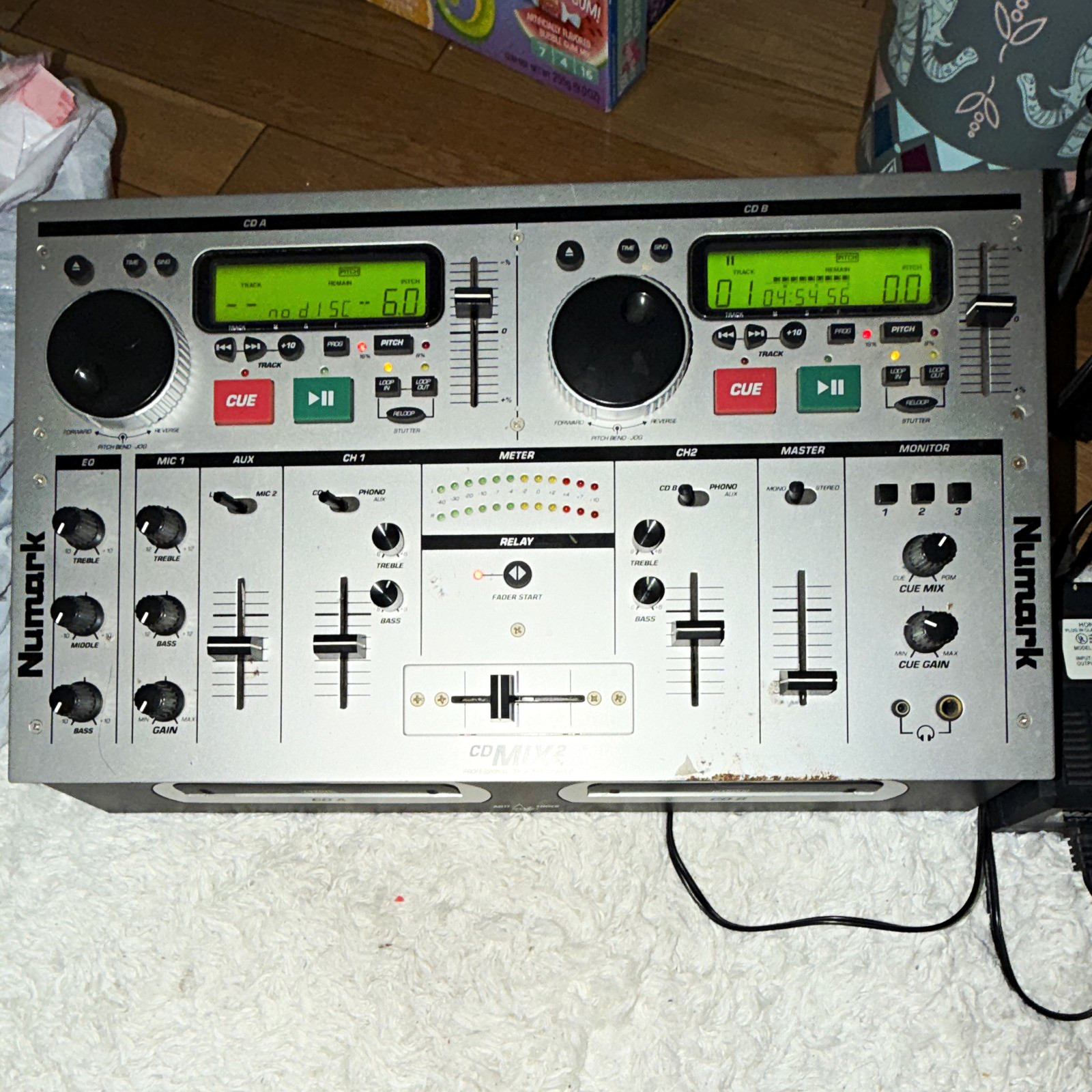 Numark CD MIX-2 2-Channel DJ Mixer Dual CD Anti-Shock Silver tested/works