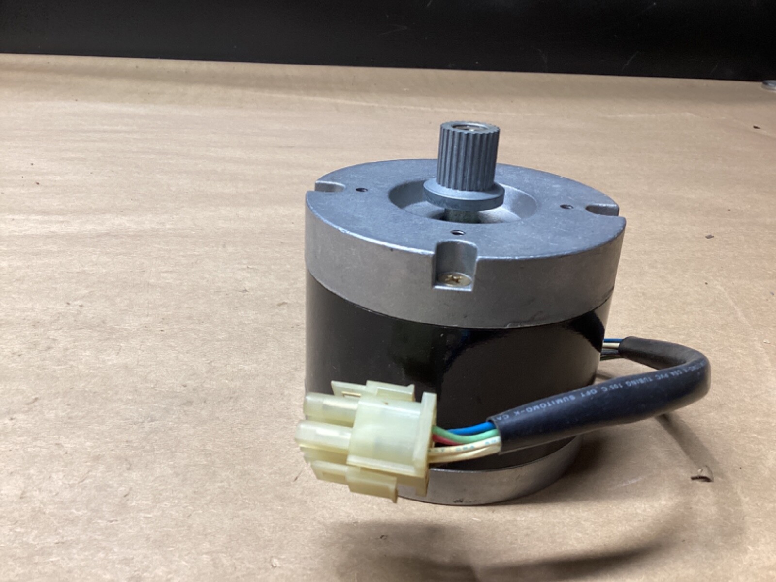 VEXTA A2153-9412 Stepper Motor 1.5V  1.8 STEP  3.5A #132G122PR7*CO