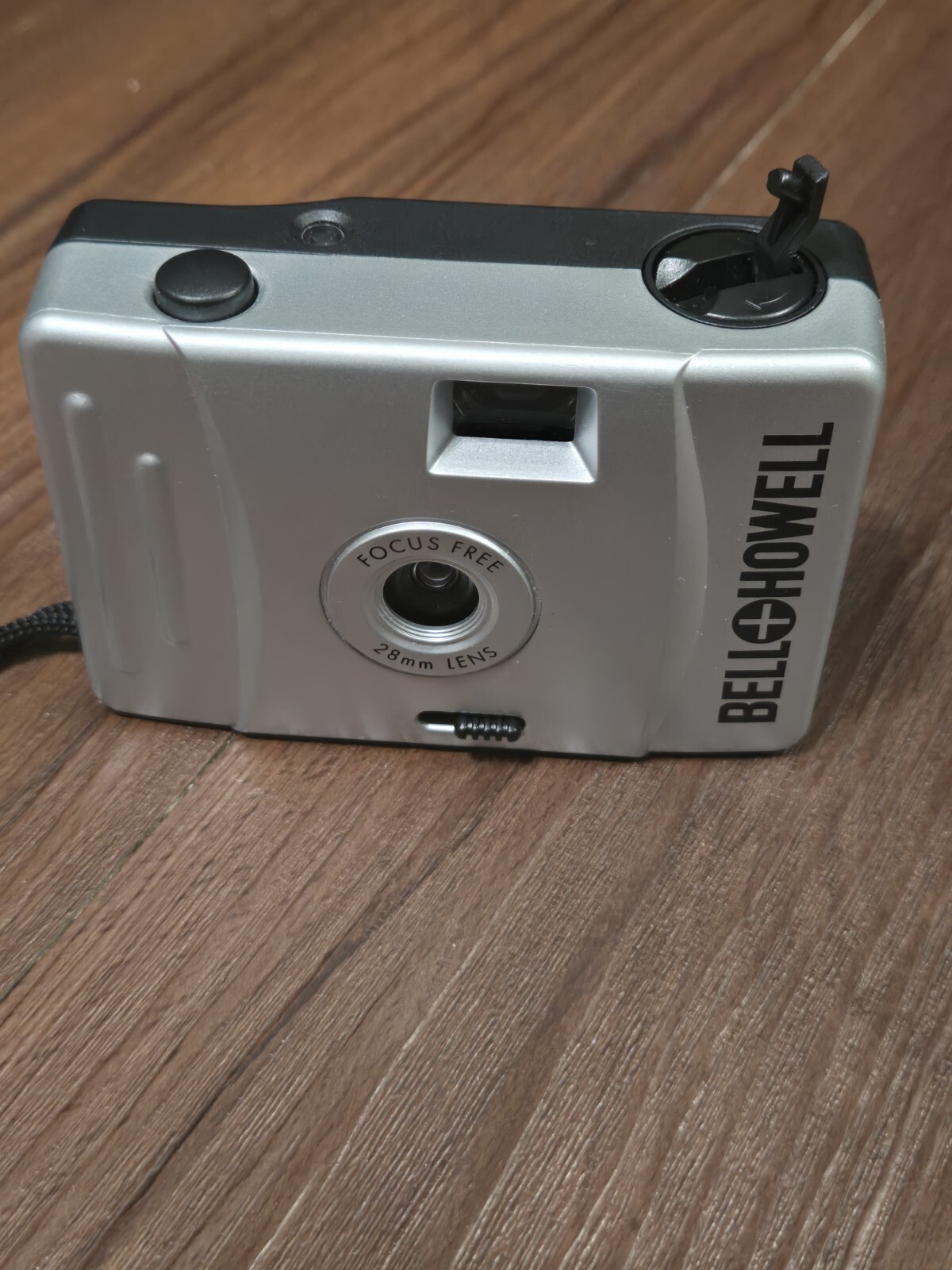 Bell & Howell Focus Free Camera Point and Shoot 35mm Film 28mm Lens with Strap