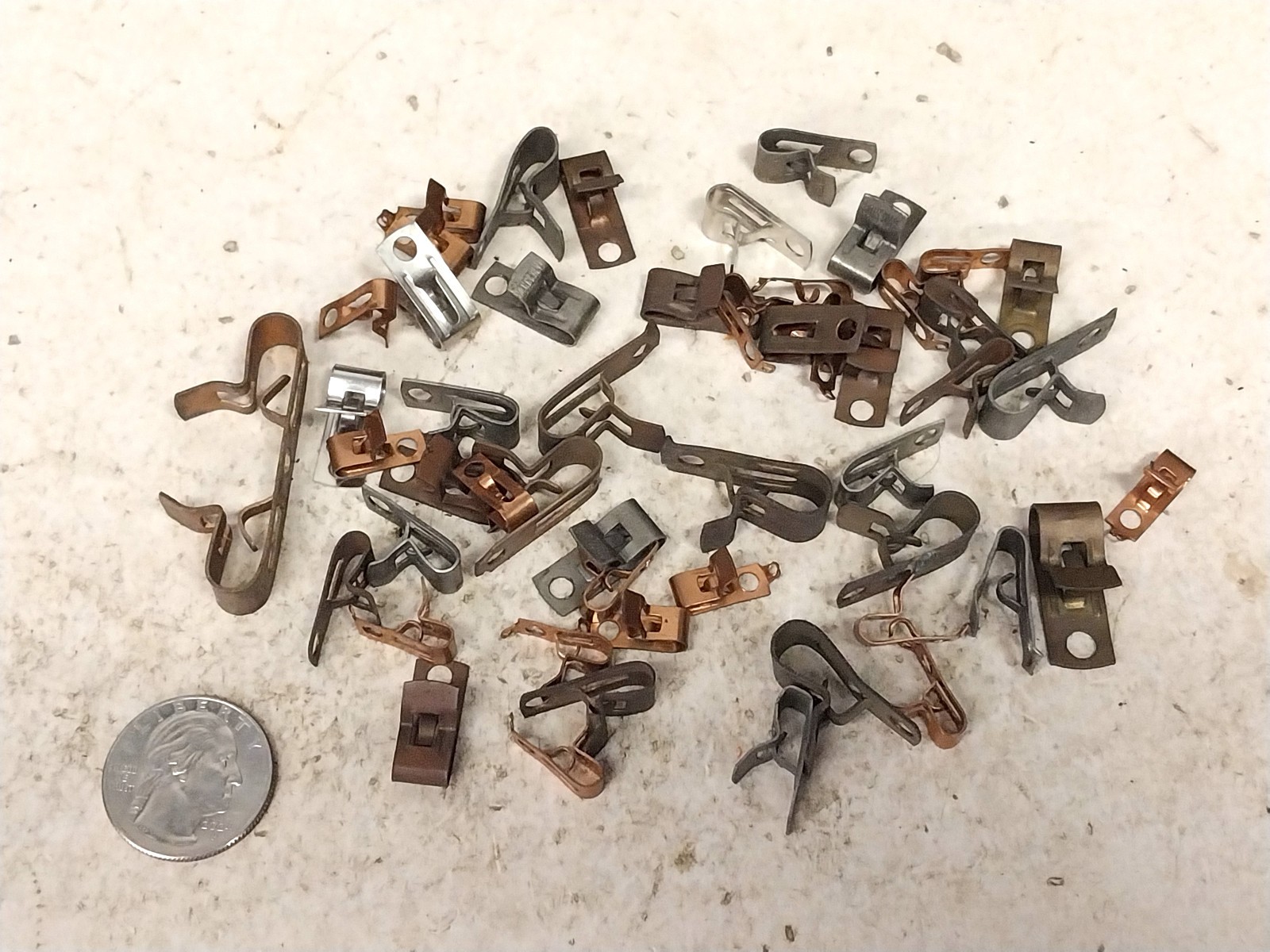 Big Pile Fahnestock Clip / Old Vintage Ham Radio Tube Wireless Receiver Connect